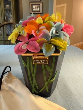 kate spade Black Vase with Multicolor Floral Top